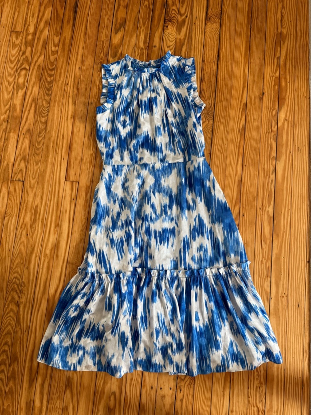 Tahari Blue and White Print Sleeveless Dress